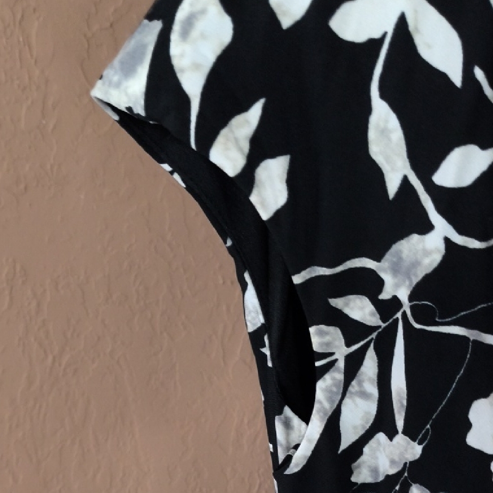 Evan Picone Black and White Flutter Sleeve Midi Dress - Picture 5 of 6